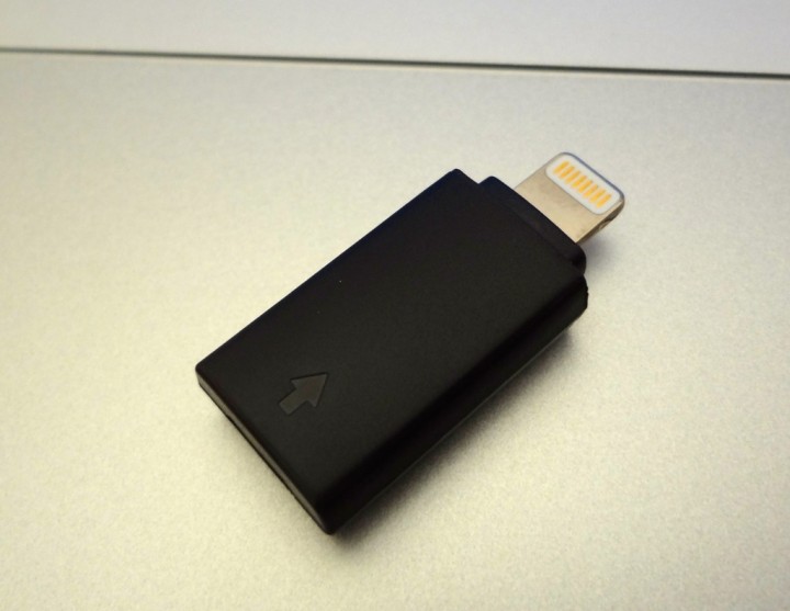 apple-certification-microusb-lightning-conversion-adapter-1DSC02114