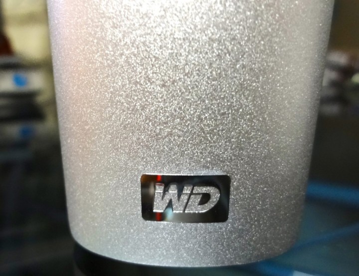 my-book-studio-wdbcpz0040hal-1DSC00072