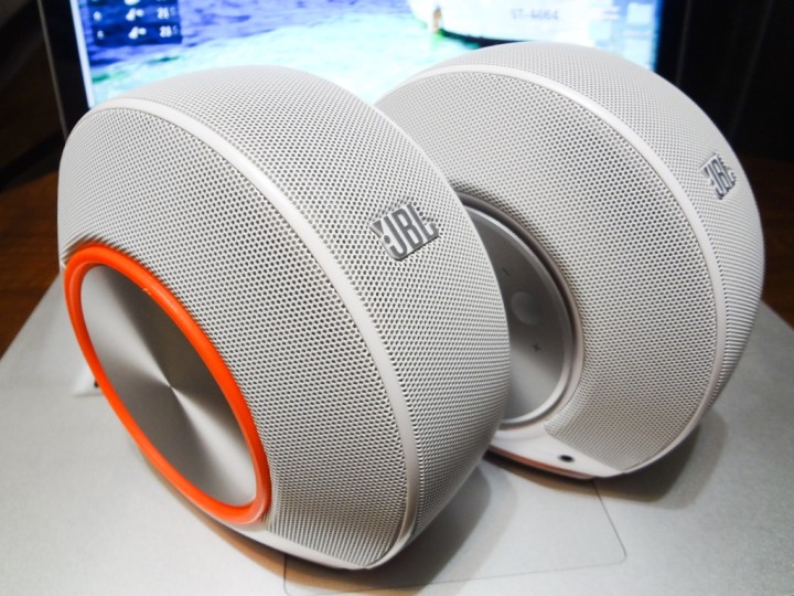 jbl-pebbles-1DSC03539