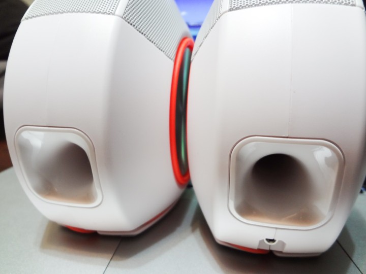 jbl-pebbles-1DSC03542