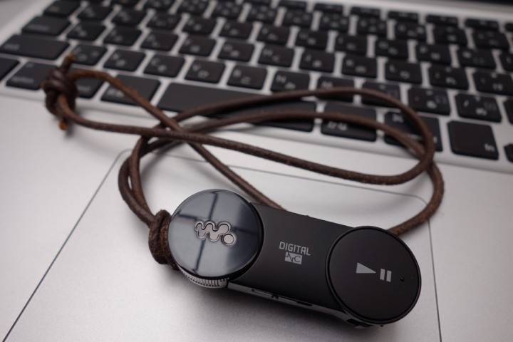 sony-mdr-nwbt20n-RX100-_DSC8635