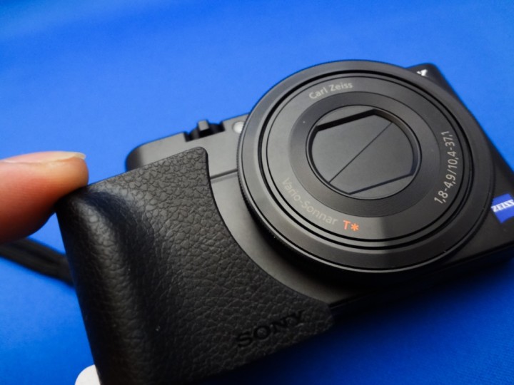 sony-attachment-grip-ag-r2-1DSC03795