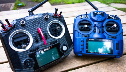 素早い動きで指がスティックから外れる！送信機についていろいろと考えていますが・・・