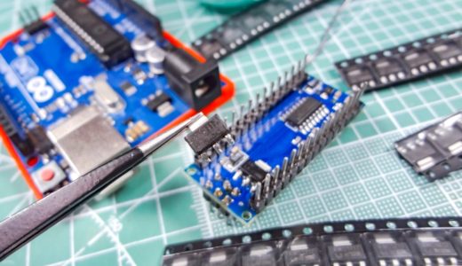 【Arduino】電源系統が破損したArduinoボードをレギュレータチップを交換して修理する！5Vレギュレータは結構な頻度で破損する事があります。